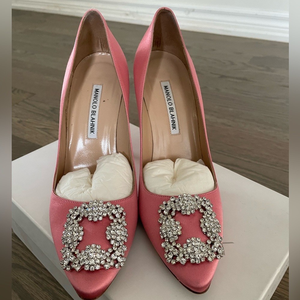 Manolo Blahnik Hangisi